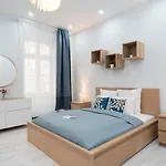New Spacious At Superb Location شقة بودابست