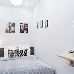 New Spacious At Superb Location شقة *