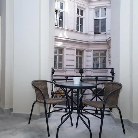 Διαμέρισμα New Spacious At Superb Location *