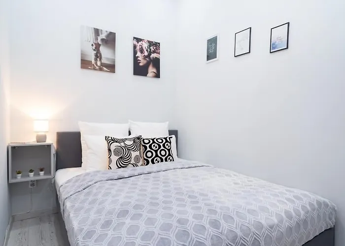 Апартаменты New Spacious At Superb Location Будапешт