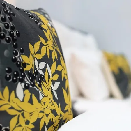 Appartamento New Spacious At Superb Location