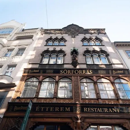 New Spacious At Superb Location Apartment Budapest