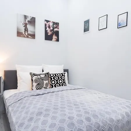 Apartment New Spacious At Superb Location Budapest