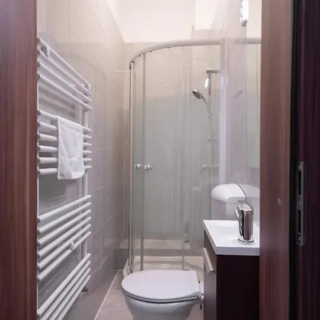 New Spacious At Superb Location * Budapest