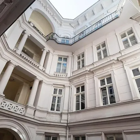 New Spacious At Superb Location Appartement