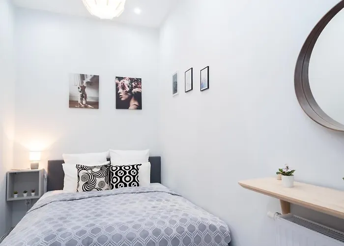 New Spacious At Superb Location Appartement *